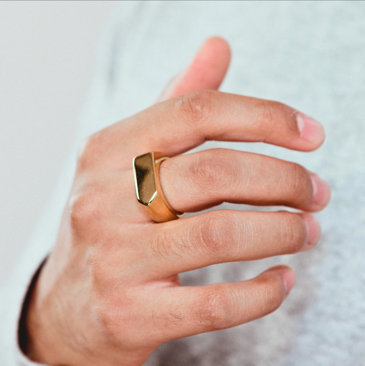 BOND — GOLD — model view 2