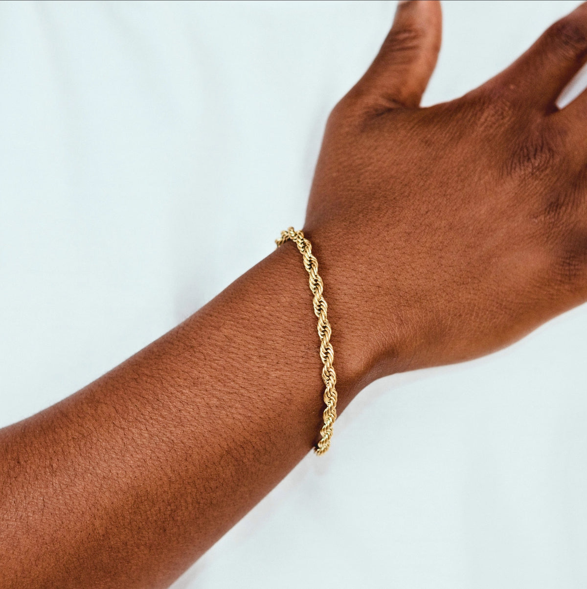 ROPE BRACELET (GOLD) 5MM — model view 1