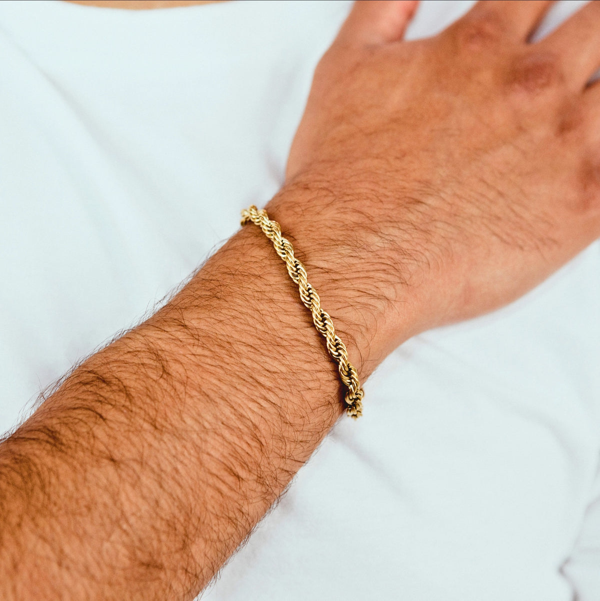 ROPE BRACELET (GOLD) 5MM — model view 4