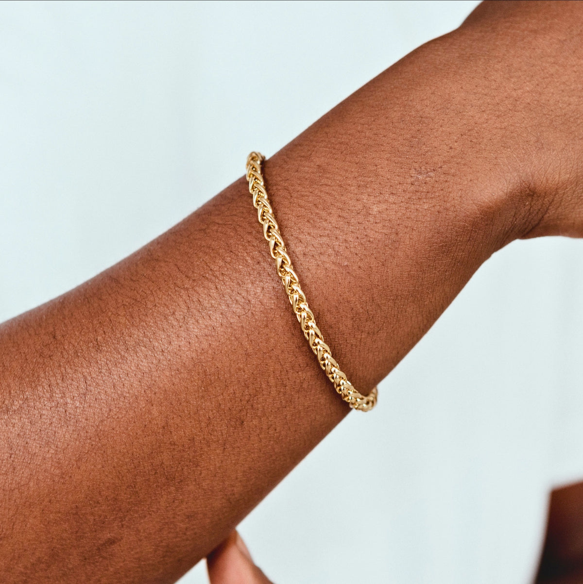 WHEAT BRACELET (GOLD) 5MM — model view 5