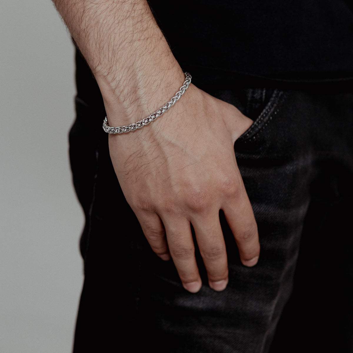 WHEAT BRACELET (SILVER) 5MM — model view 1